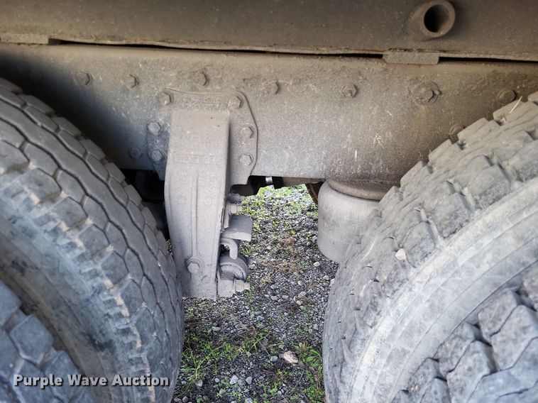 image for item DO3632 1993 Peterbilt 378  dump truck