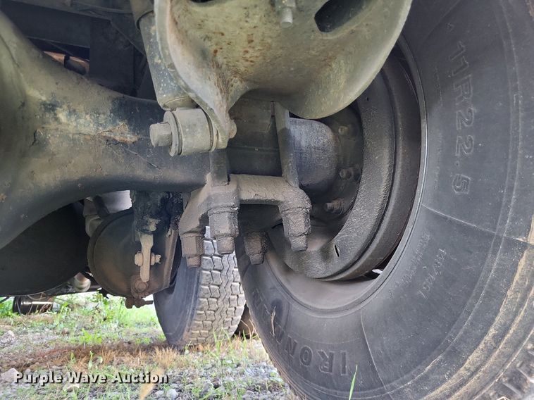 image for item DO3632 1993 Peterbilt 378  dump truck