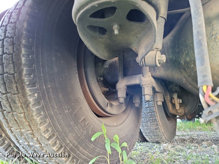 image for item DO3632 1993 Peterbilt 378  dump truck