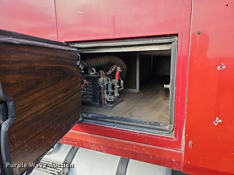 image for item DO4232 1991 Mack CH613  semi truck