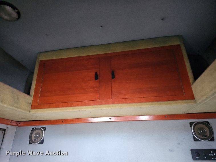 image for item DO4232 1991 Mack CH613  semi truck