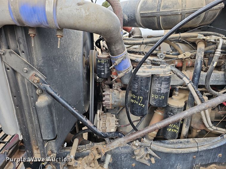 image for item DO4232 1991 Mack CH613  semi truck