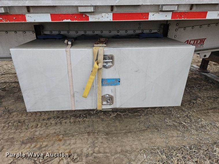 image for item DO4234 1999 Chaparral  flatbed trailer