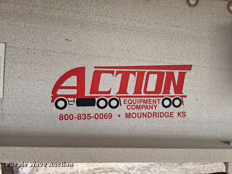 image for item DO4234 1999 Chaparral  flatbed trailer