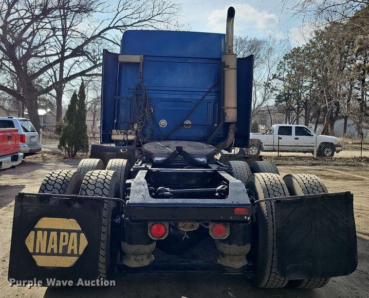 image for item DO4278 1996 Volvo Aero WIA  semi truck