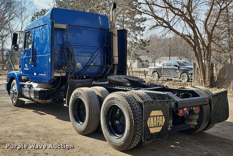 image for item DO4278 1996 Volvo Aero WIA  semi truck