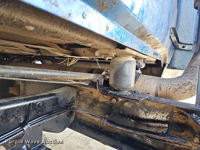 image for item DO4278 1996 Volvo Aero WIA  semi truck