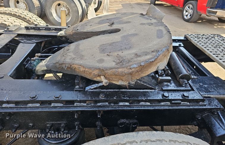 image for item DO4278 1996 Volvo Aero WIA  semi truck