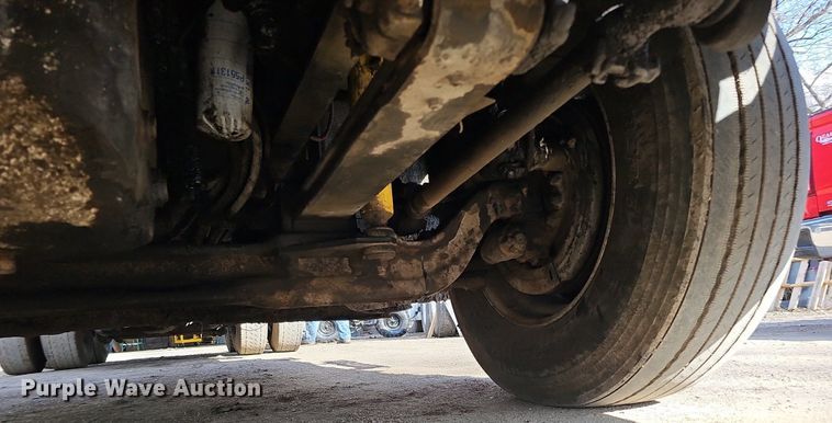 image for item DO4278 1996 Volvo Aero WIA  semi truck