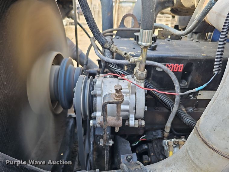 image for item DO4278 1996 Volvo Aero WIA  semi truck