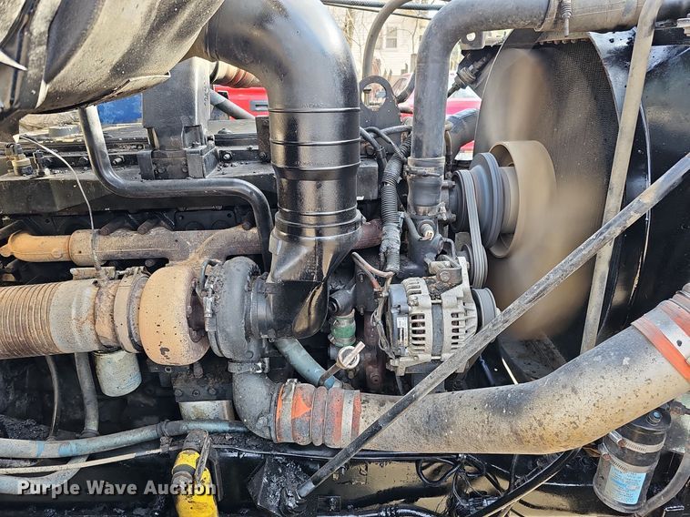 image for item DO4278 1996 Volvo Aero WIA  semi truck