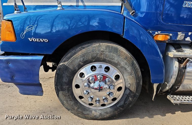 image for item DO4278 1996 Volvo Aero WIA  semi truck