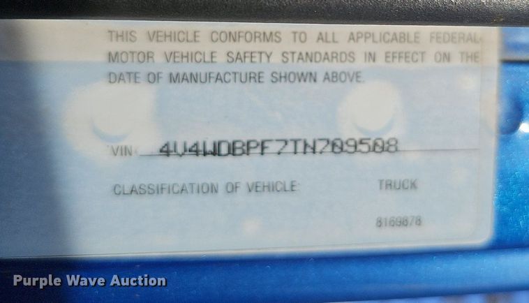 image for item DO4278 1996 Volvo Aero WIA  semi truck