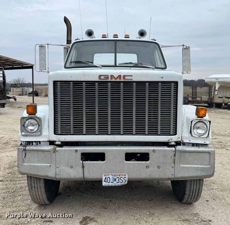 image for item DP0470 1982 GMC Brigadier  semi truck