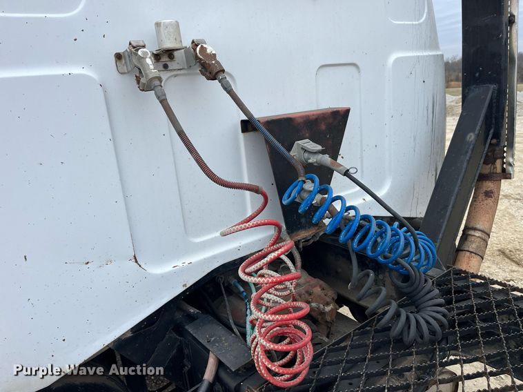 image for item DP0470 1982 GMC Brigadier  semi truck