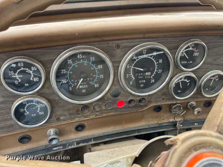 image for item DP0470 1982 GMC Brigadier  semi truck