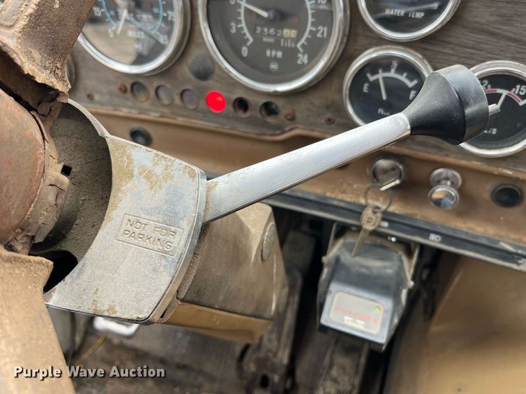 image for item DP0470 1982 GMC Brigadier  semi truck