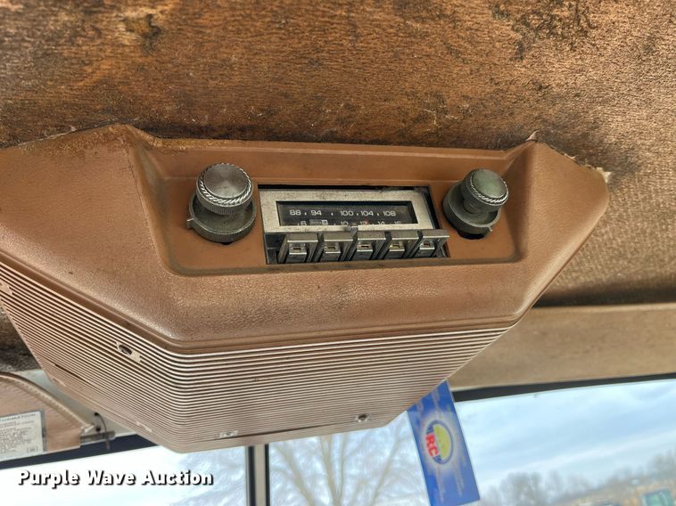 image for item DP0470 1982 GMC Brigadier  semi truck