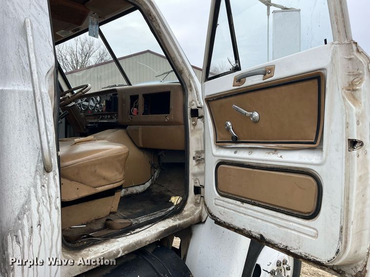 image for item DP0470 1982 GMC Brigadier  semi truck