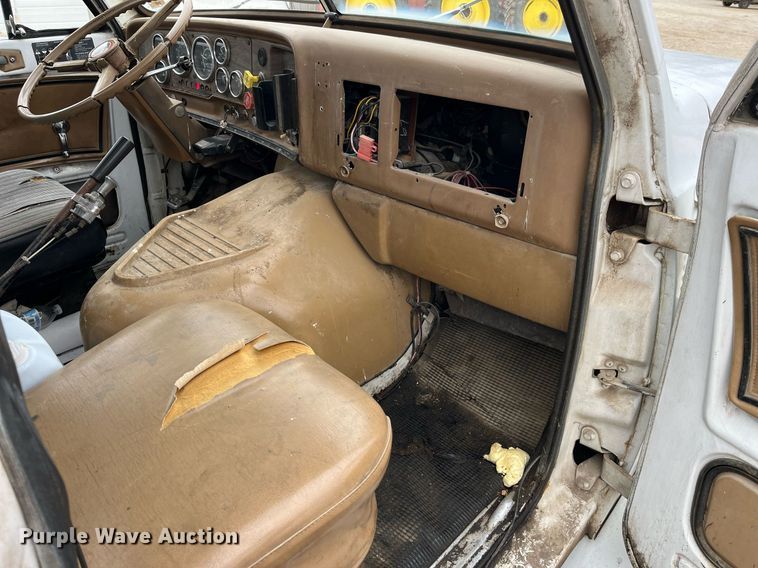 image for item DP0470 1982 GMC Brigadier  semi truck