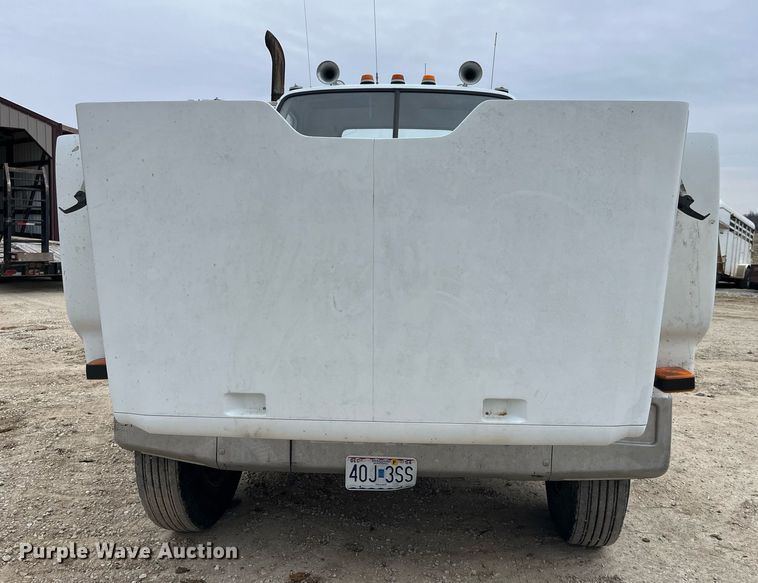 image for item DP0470 1982 GMC Brigadier  semi truck