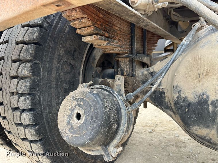 image for item DP0470 1982 GMC Brigadier  semi truck