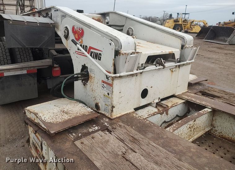 image for item DQ0402 2016 Load King  equipment trailer