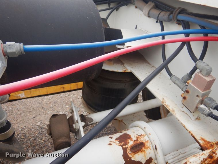 image for item DQ0404 2016 Load King  stinger axle