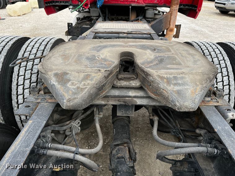 image for item DQ1994 2008 International Prostar semi truck