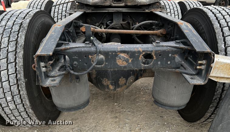 image for item DQ1994 2008 International Prostar semi truck