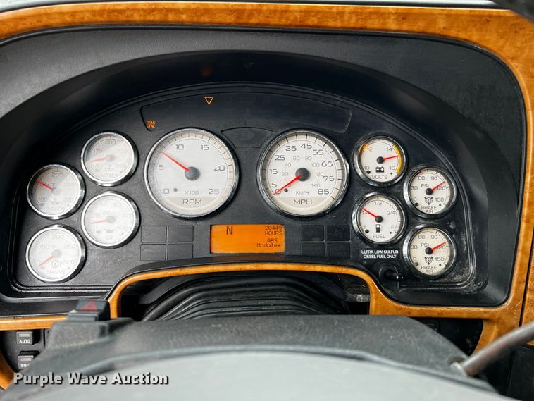 image for item DQ1994 2008 International Prostar semi truck