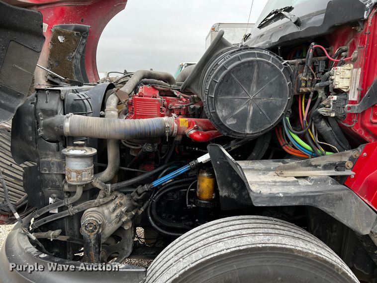 image for item DQ1994 2008 International Prostar semi truck