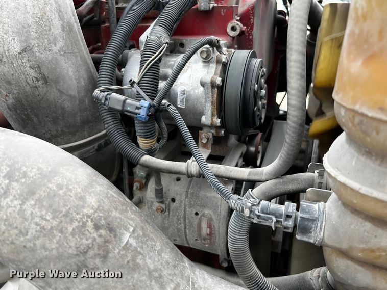 image for item DQ1994 2008 International Prostar semi truck