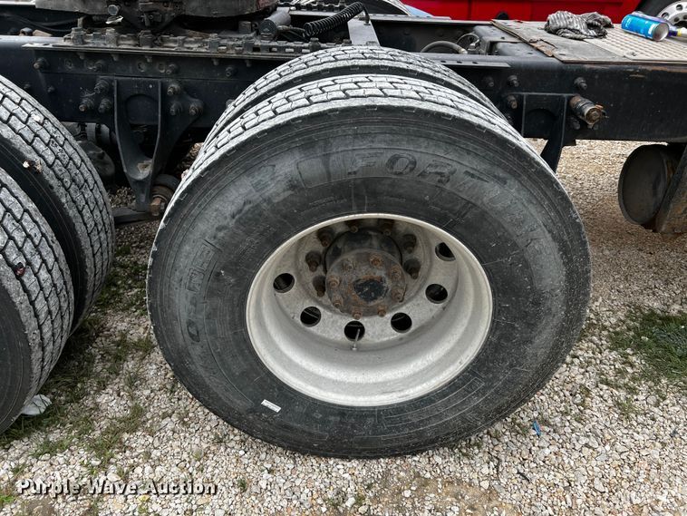 image for item DQ1994 2008 International Prostar semi truck