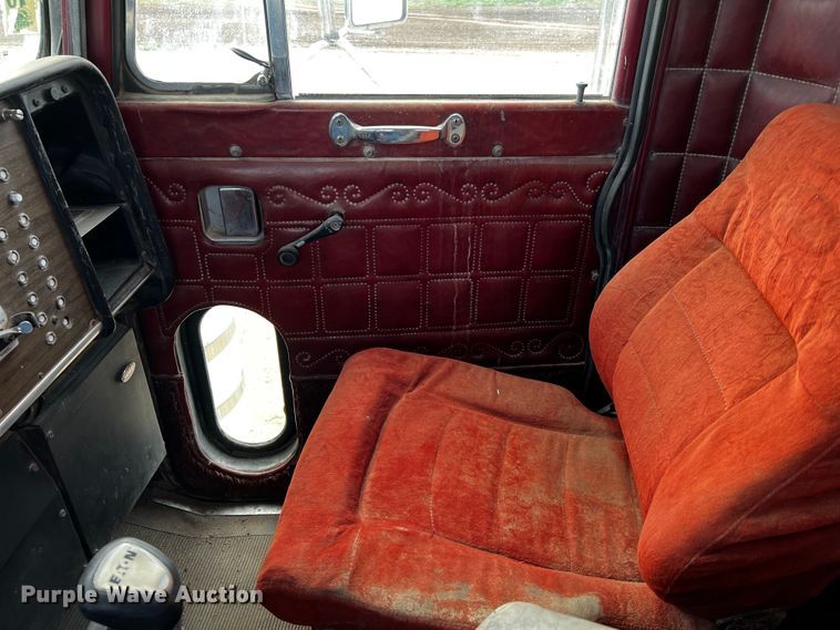 image for item DQ2022 1985 Peterbilt 359  truck cab and chassis