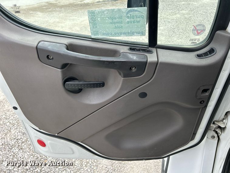 image for item DR4519 2009 Freightliner Business Class M2  box truck