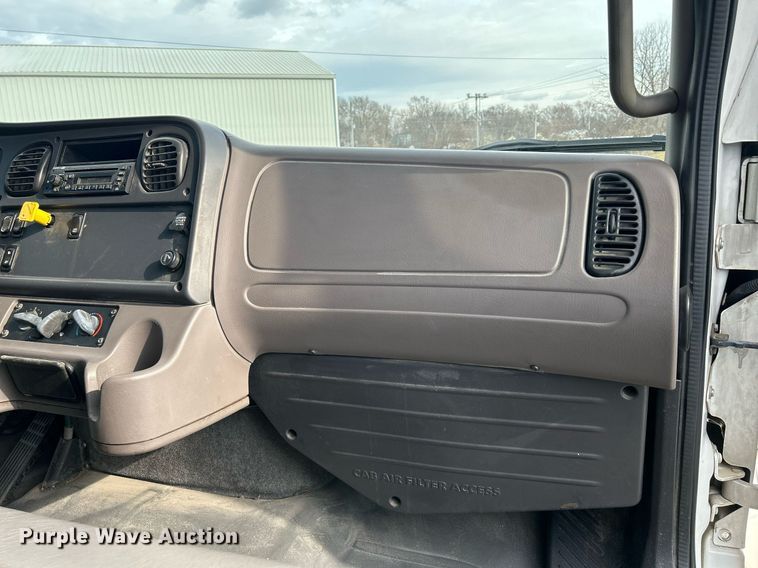 image for item DR4519 2009 Freightliner Business Class M2  box truck