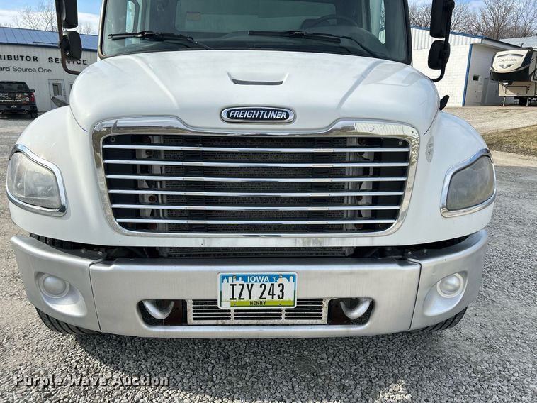 image for item DR4519 2009 Freightliner Business Class M2  box truck