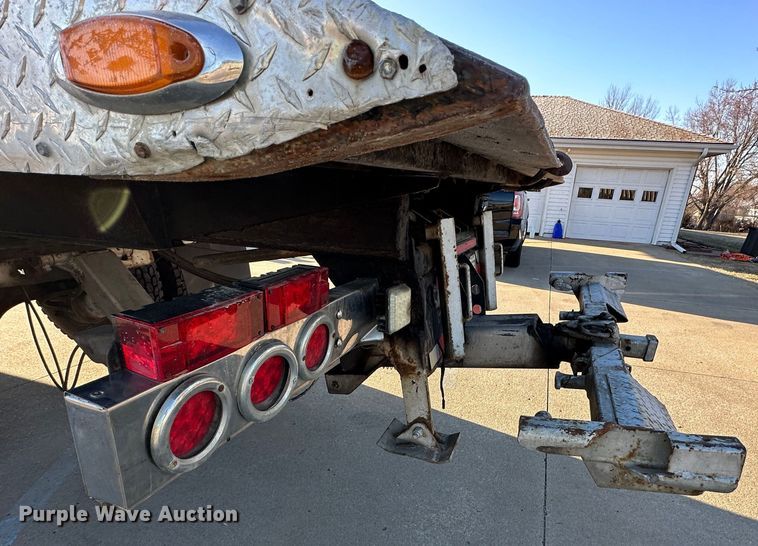 image for item DR5002 1997 Isuzu FSR  rollback truck