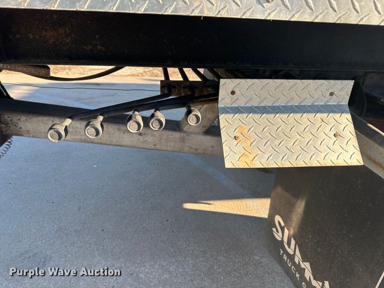 image for item DR5002 1997 Isuzu FSR  rollback truck