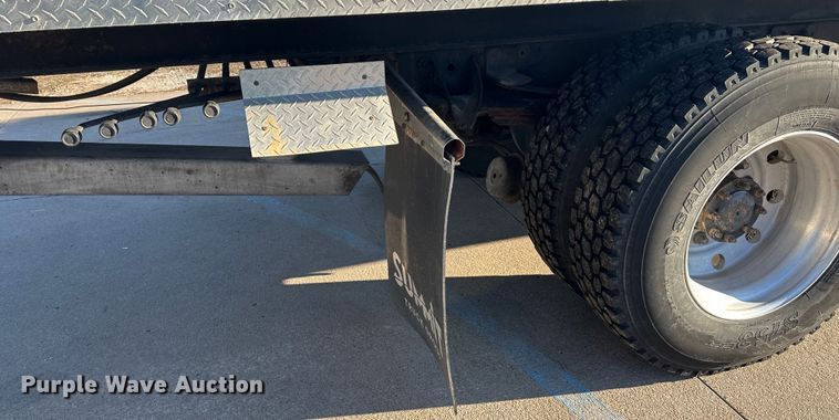 image for item DR5002 1997 Isuzu FSR  rollback truck