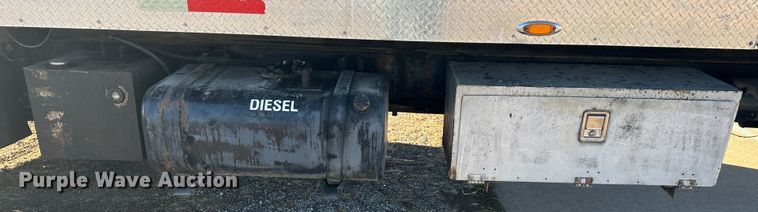 image for item DR5002 1997 Isuzu FSR  rollback truck