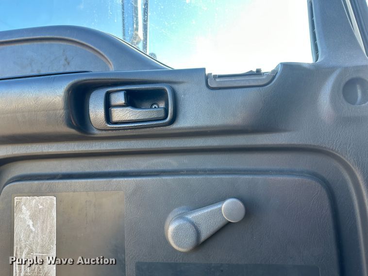 image for item DR5002 1997 Isuzu FSR  rollback truck