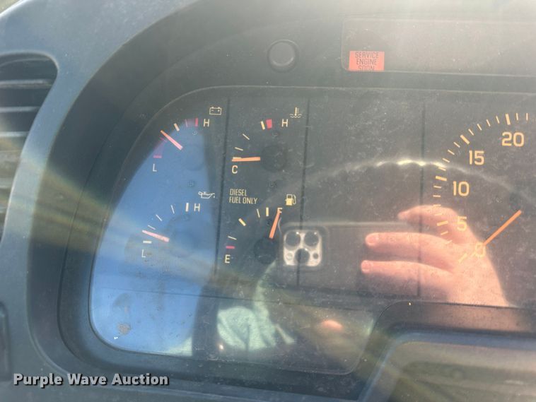 image for item DR5002 1997 Isuzu FSR  rollback truck