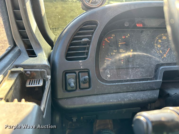 image for item DR5002 1997 Isuzu FSR  rollback truck