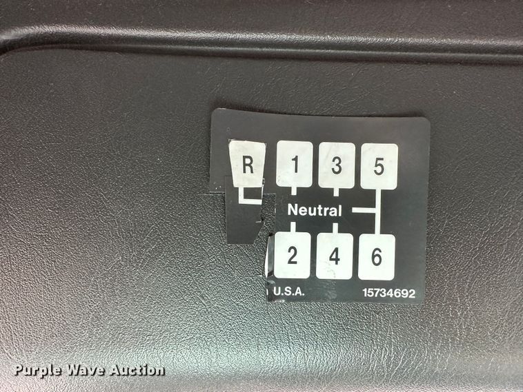 image for item DR5002 1997 Isuzu FSR  rollback truck