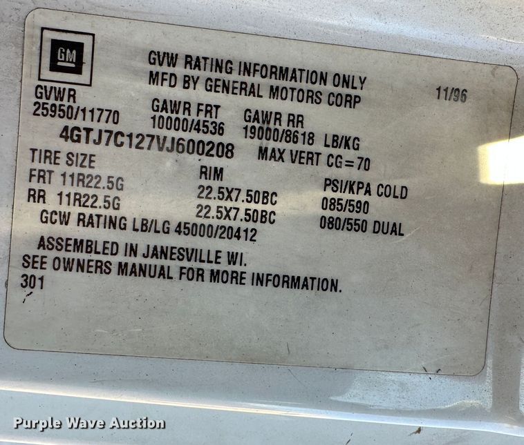 image for item DR5002 1997 Isuzu FSR  rollback truck