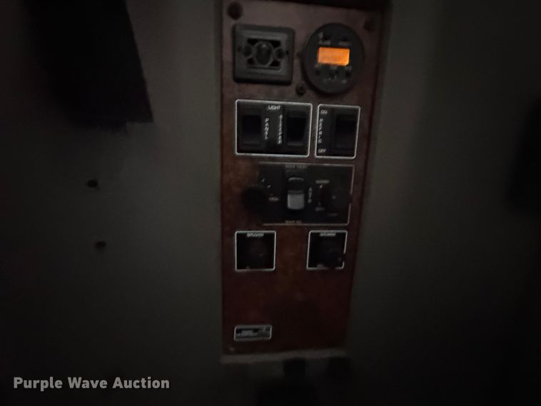 image for item DR5097 2007 Kenworth W900  semi truck