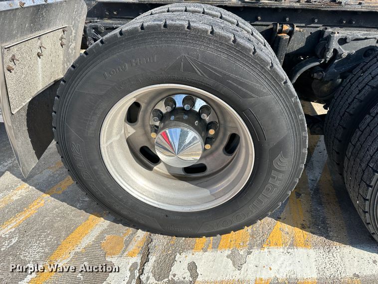 image for item DR5097 2007 Kenworth W900  semi truck