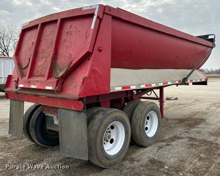 image for item DR5105 2001 L&M  end dump trailer